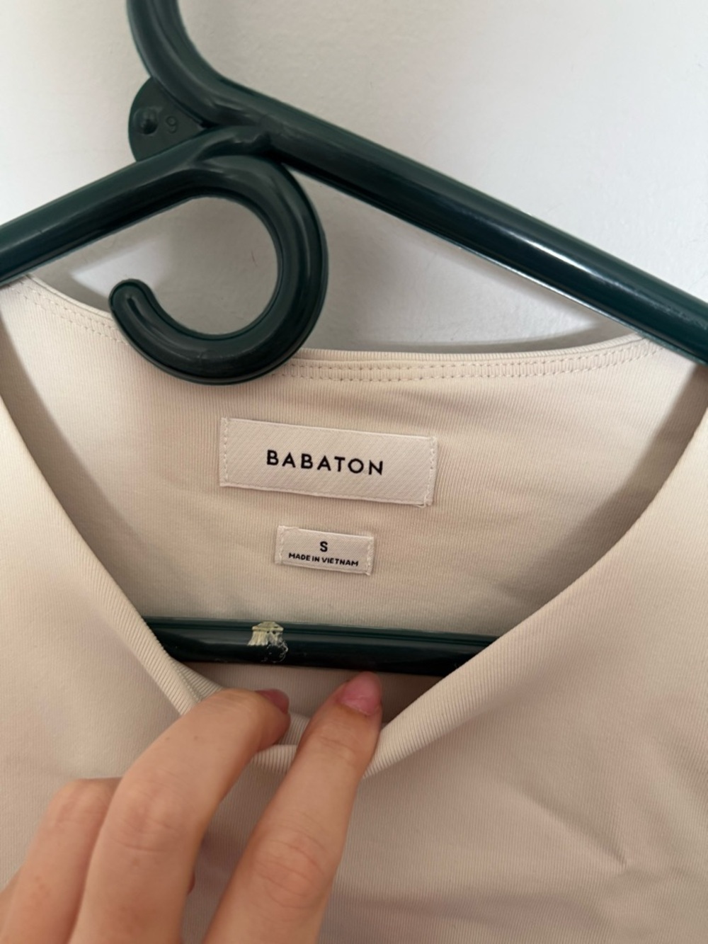 Babaton Cream Short Sleeve Crop Top - Picture 2 of 3